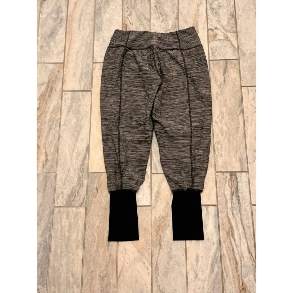 NEW Kyodon women's small black/gray capri athletic leggings - Image 5