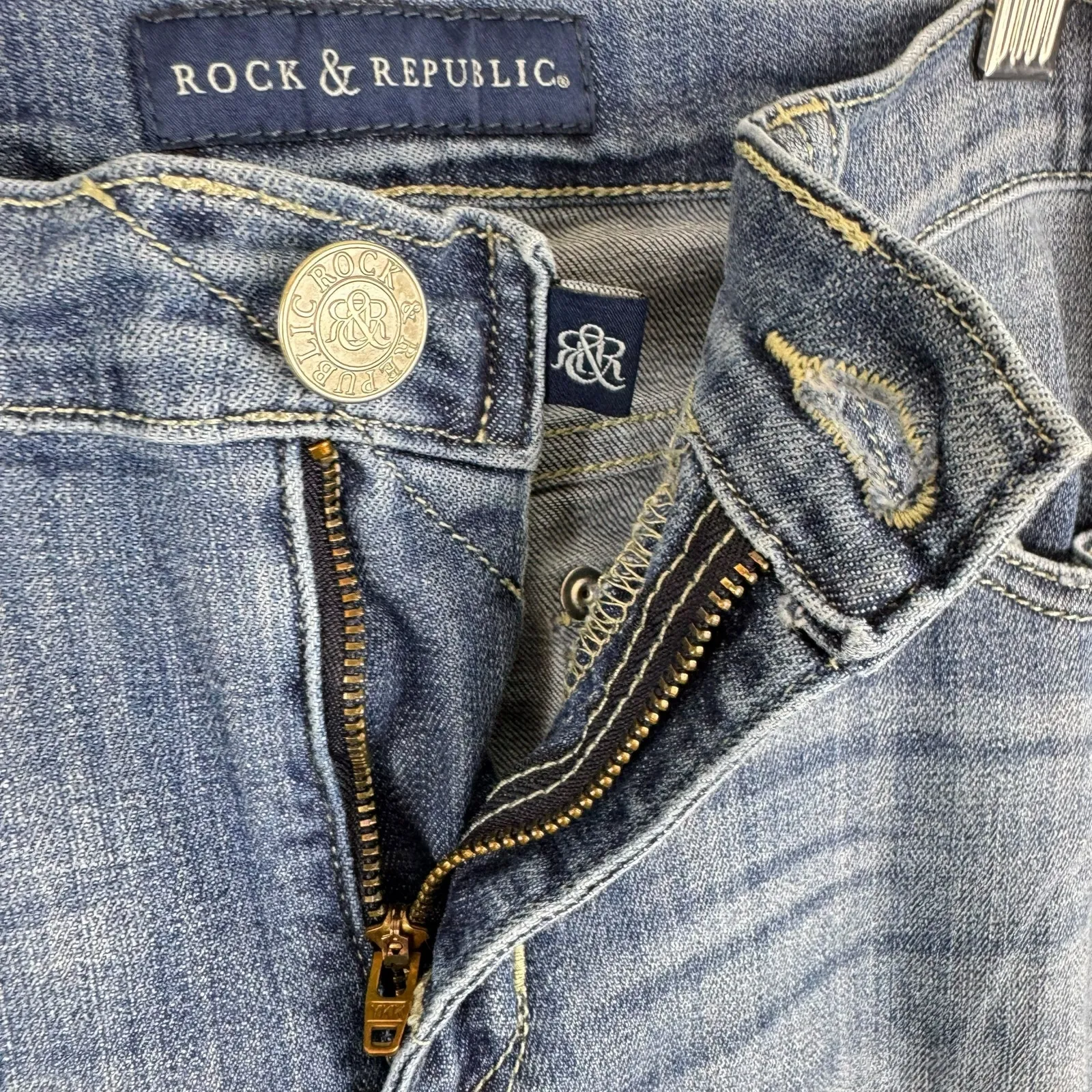 Rock & Republic Kendall Medium‎ Wash Angel Wing Embroidery Cropped Jeans Size 12 - Image 3