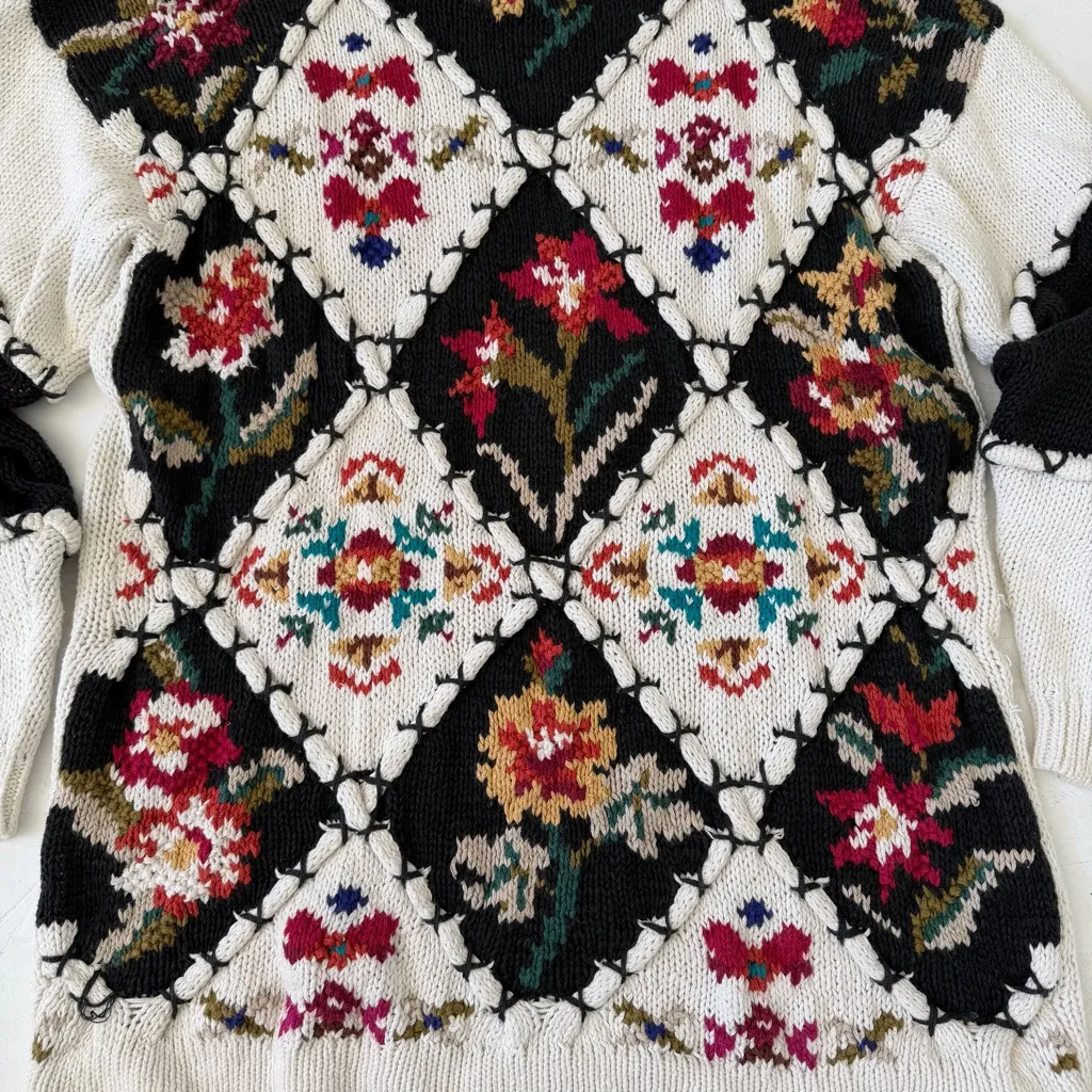 Vintage Heirloom Collectibles SWEATER Christmas Argyle Floral Diamond Size L Black Size L - Image 4