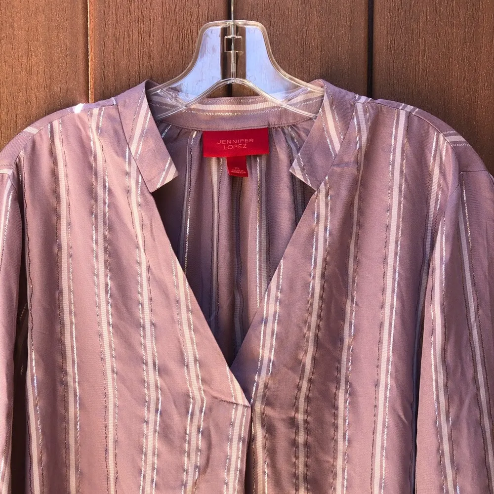 JENNIFER LOPEZ lavender tunic top - Image 2