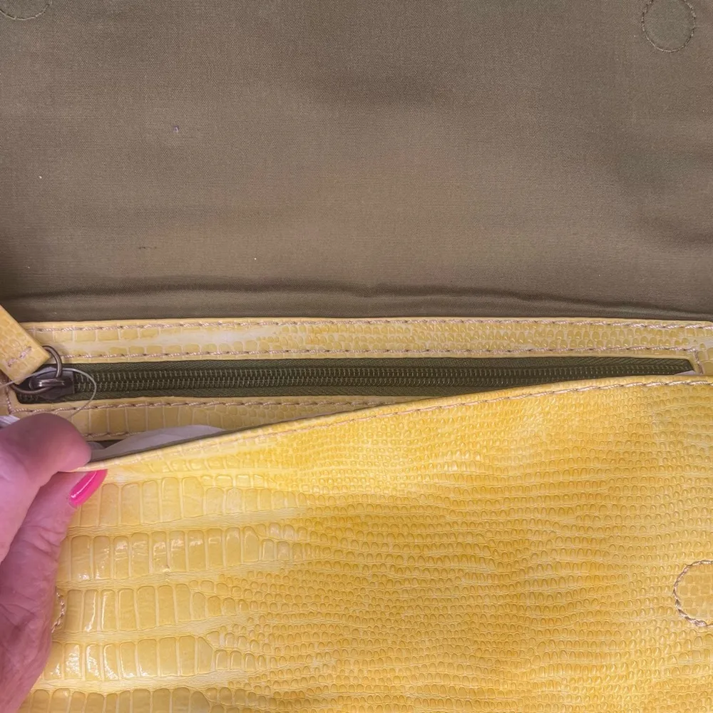 LOFT Vintage Yellow Faux Snakeskin Leather Clutch Handbag Purse Magnetic Closure - Image 6