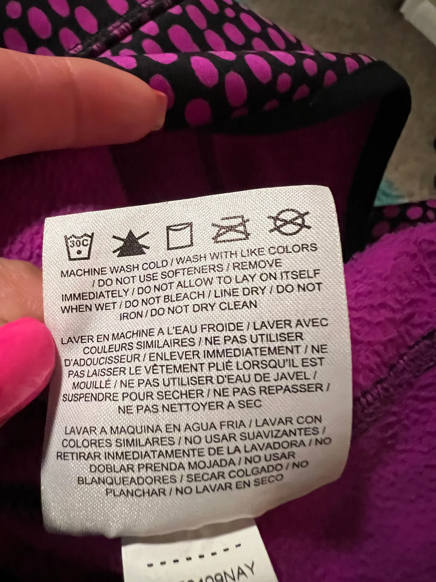 Womens medium  Therma Fit hoodie - Image 6