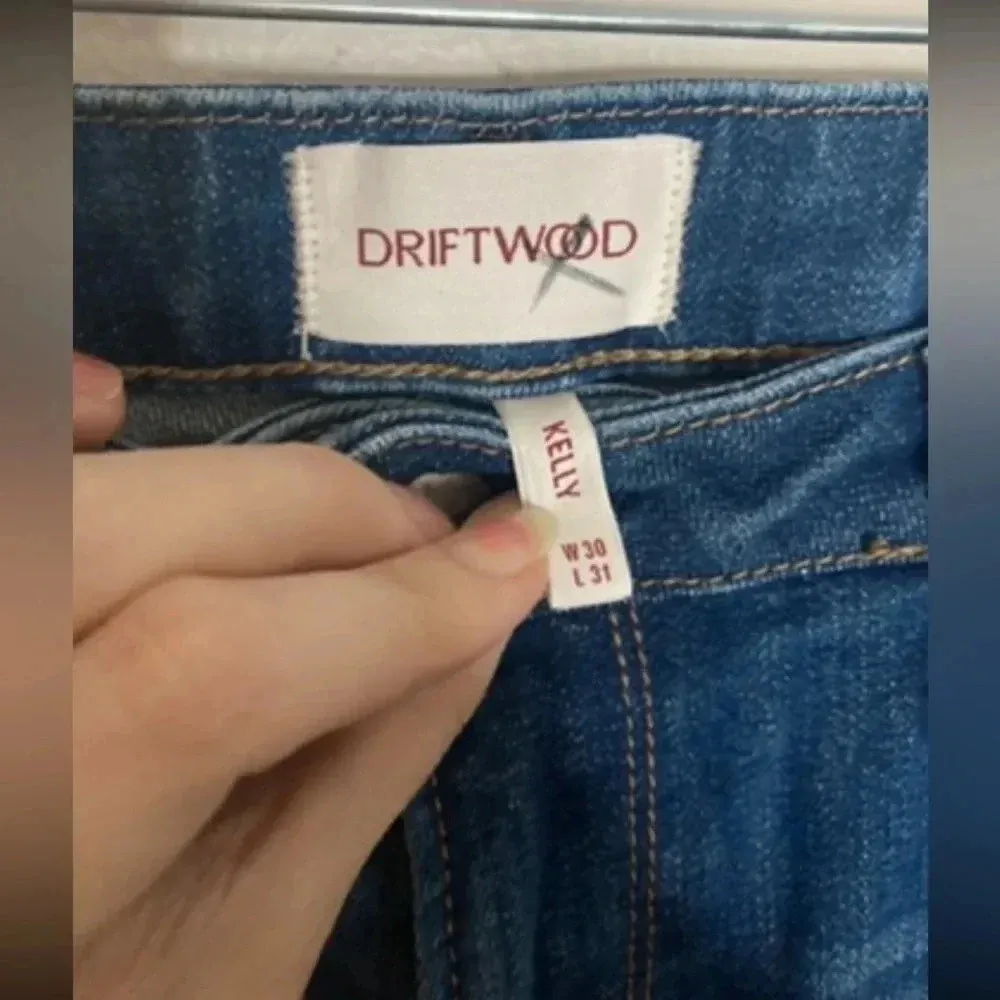 Driftwood Kelly Floral Embroidered Bootcut Jean Size 30– Free People Vibes - Image 6