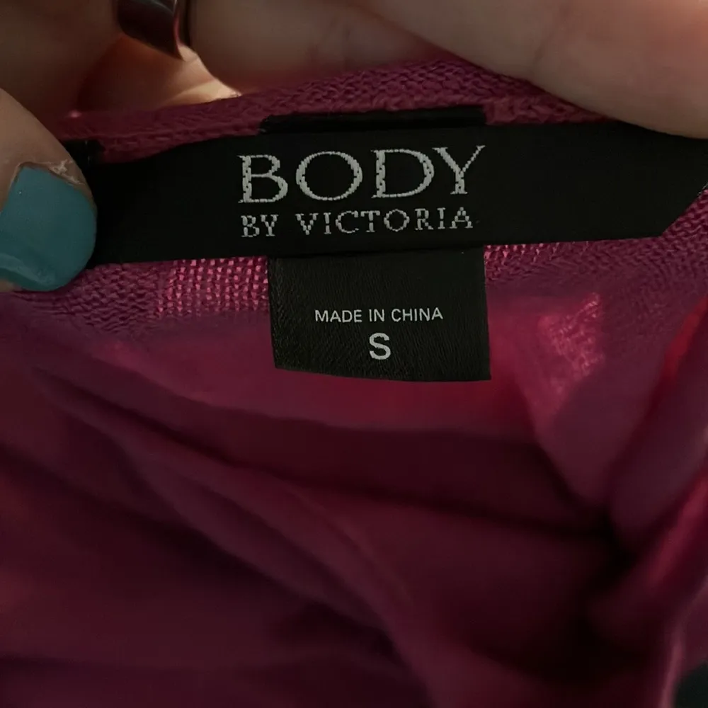 BODY by Victoria Lightweight Sweater, Small - Image 4