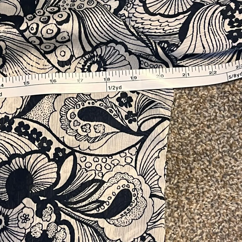 Ted Baker London Johsiie Stand Collar, Balloon Sleeve Blouse Black/White. Size M - Image 4