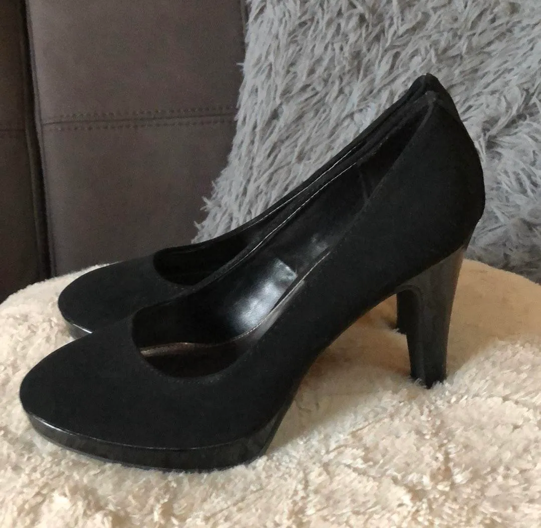 MAURICES Black Platform Heels Size 9.5 - Image 2