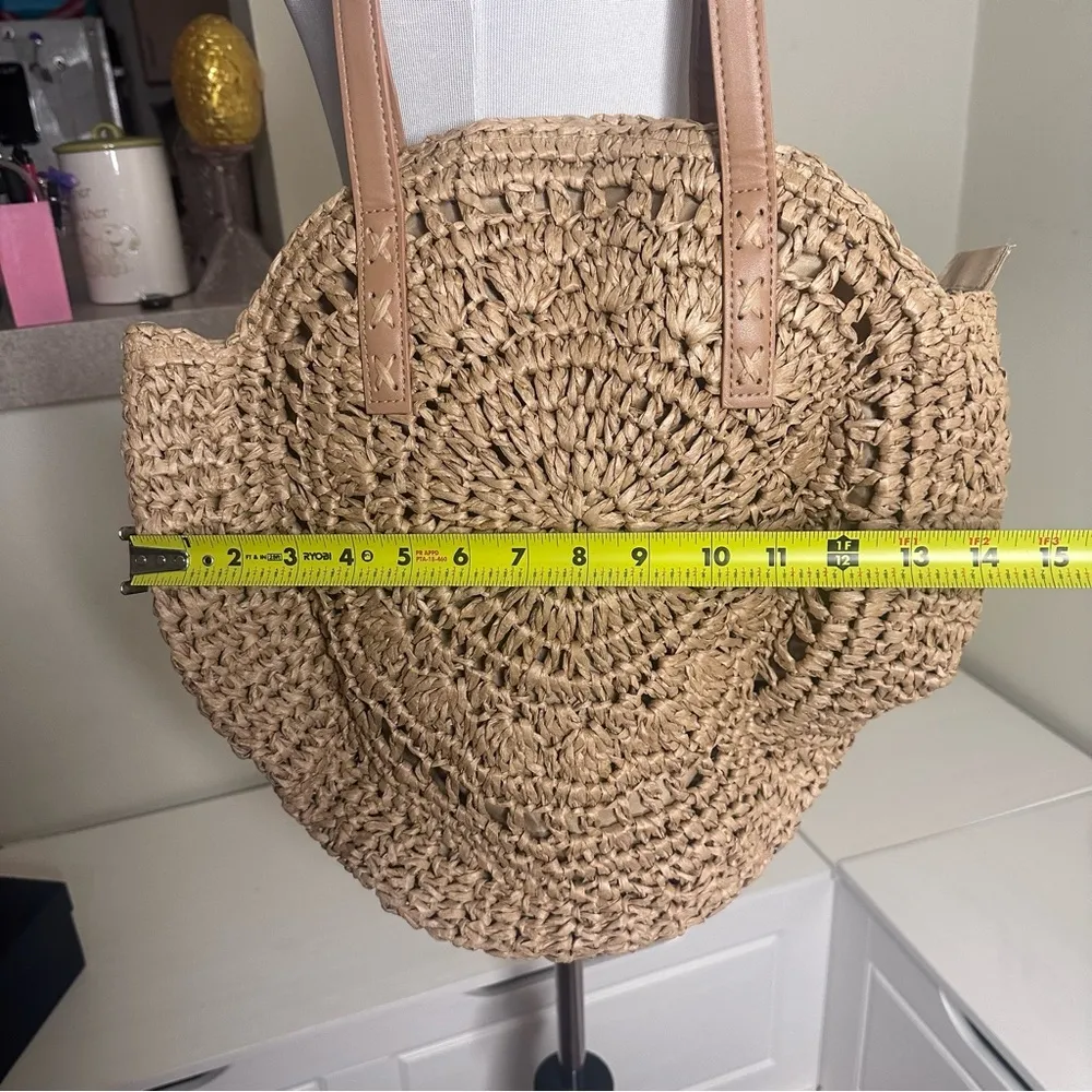 Natural Chic Round Straw Bag Large Tote Handbags Shoulder Bag for Women Vacation Tan - Image 5