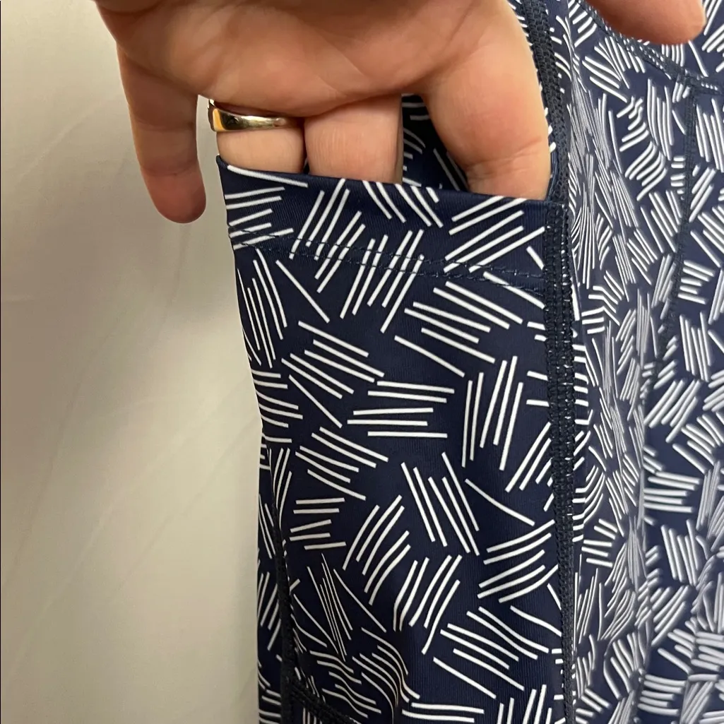 Zyia Active Navy Haystack Light N Tight 7/8 Leggings Size 8/10 - Image 4