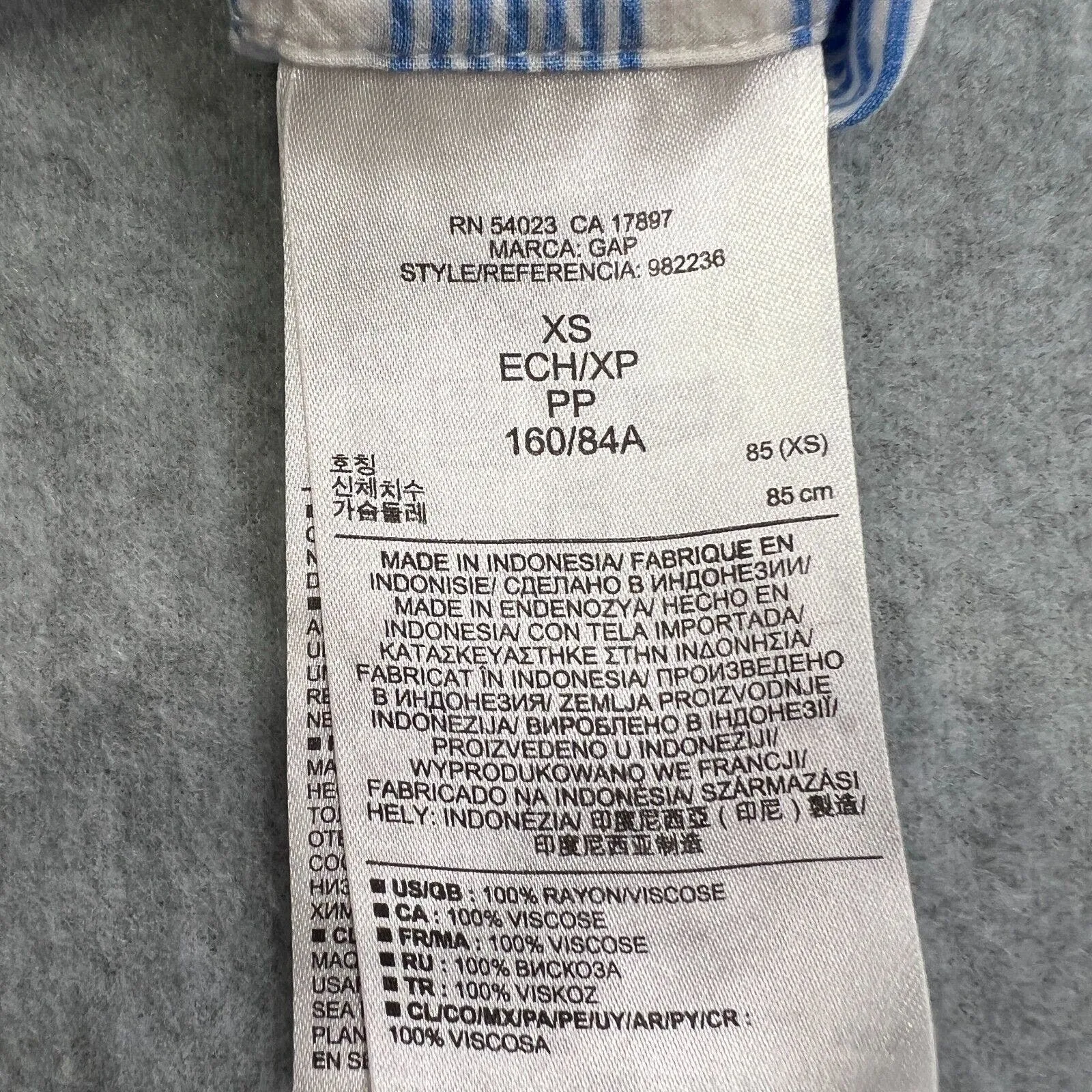 Gap Women Rayon Viscose Shirt Extra‎ Small Cap Sleeves Blue Stripes Lightweight - Image 9