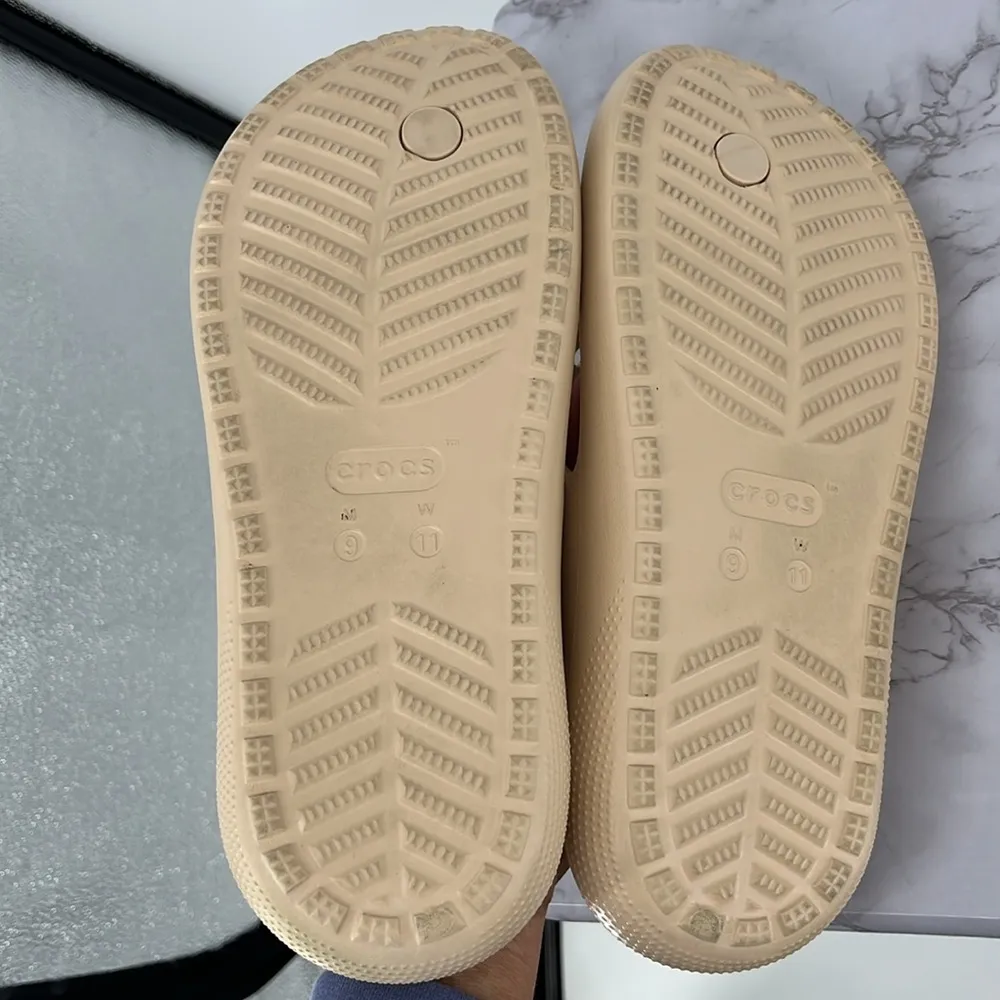 CROCS Thong Sandals Flip Flops Sz 11 Comfy Summer Waterproof‎ Casual Flexible - Image 5