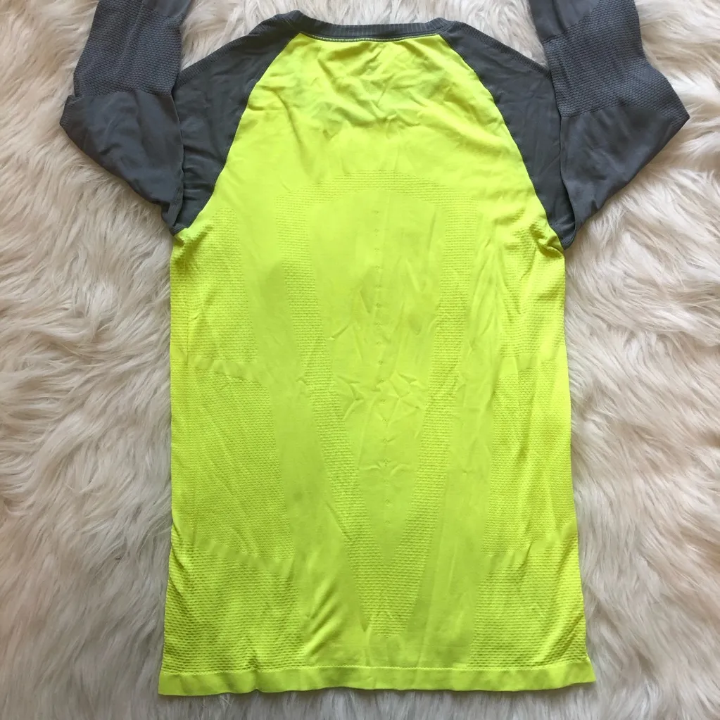 Champion Longsleeve Workout Tee - Image 6