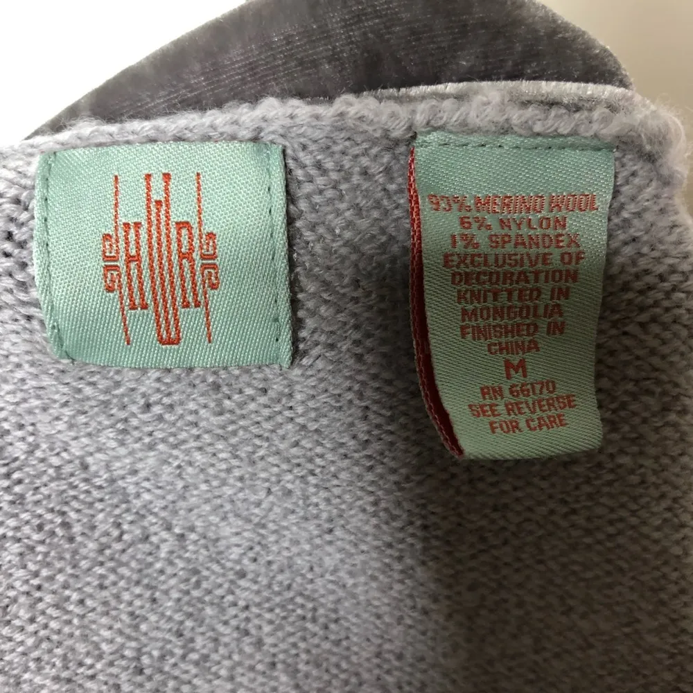 HWR taupe merino wool and cricked velvet button up sweater M C6 - Image 7