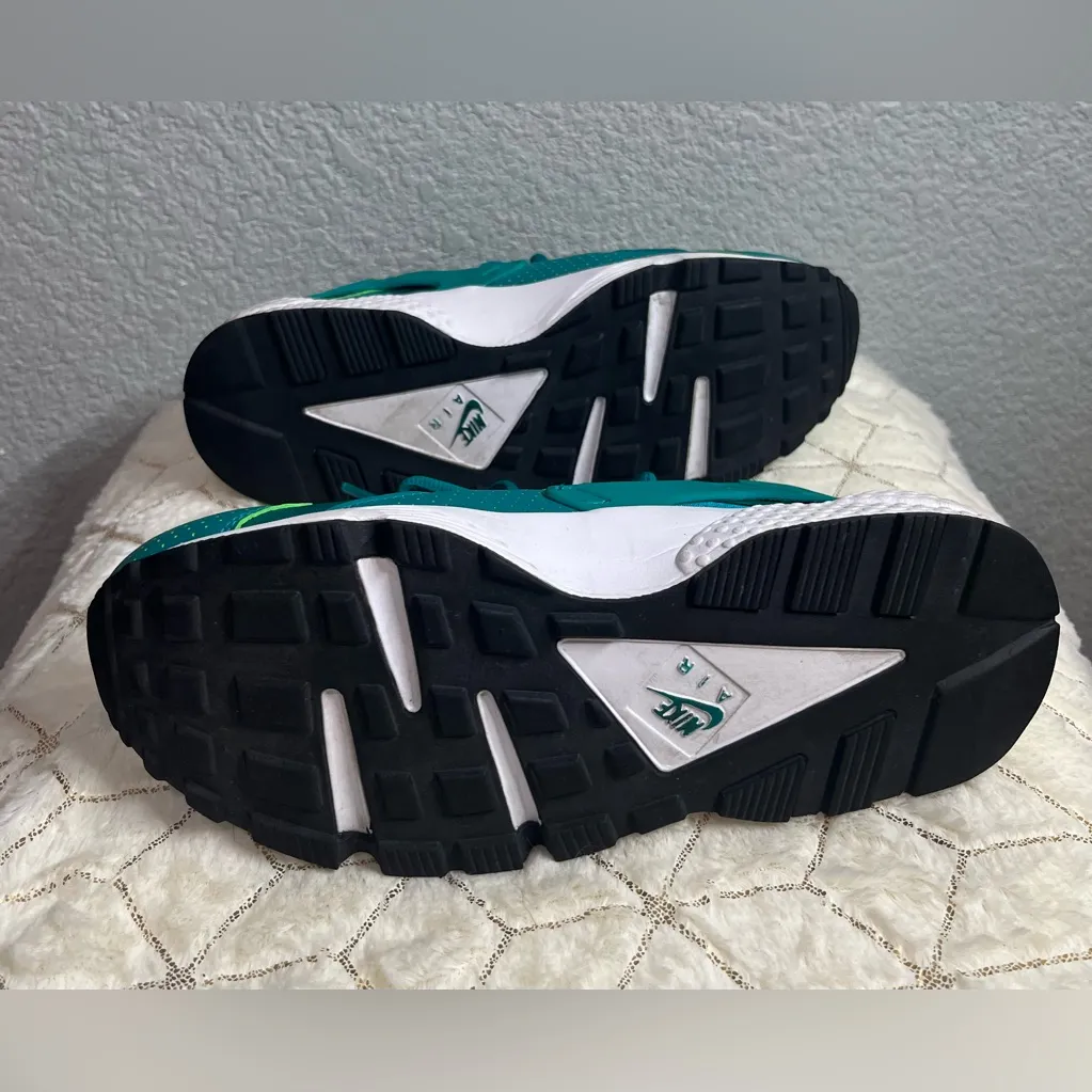 NIKE AIR HUARACHE RUNE Turquoise like new - Image 6