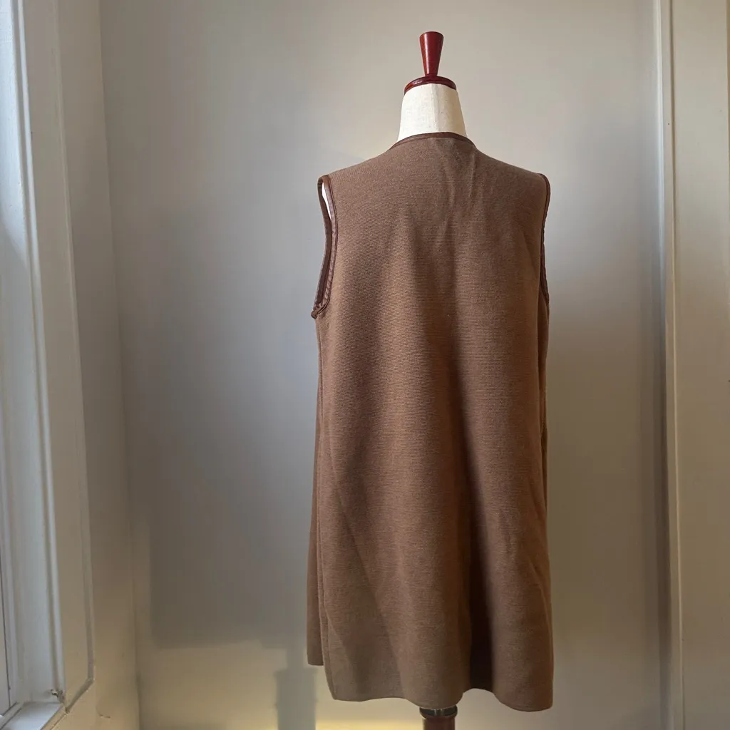 J. McLaughlin Brown Vest with Faux Leather trim Italian Merino Wool Large - Image 2