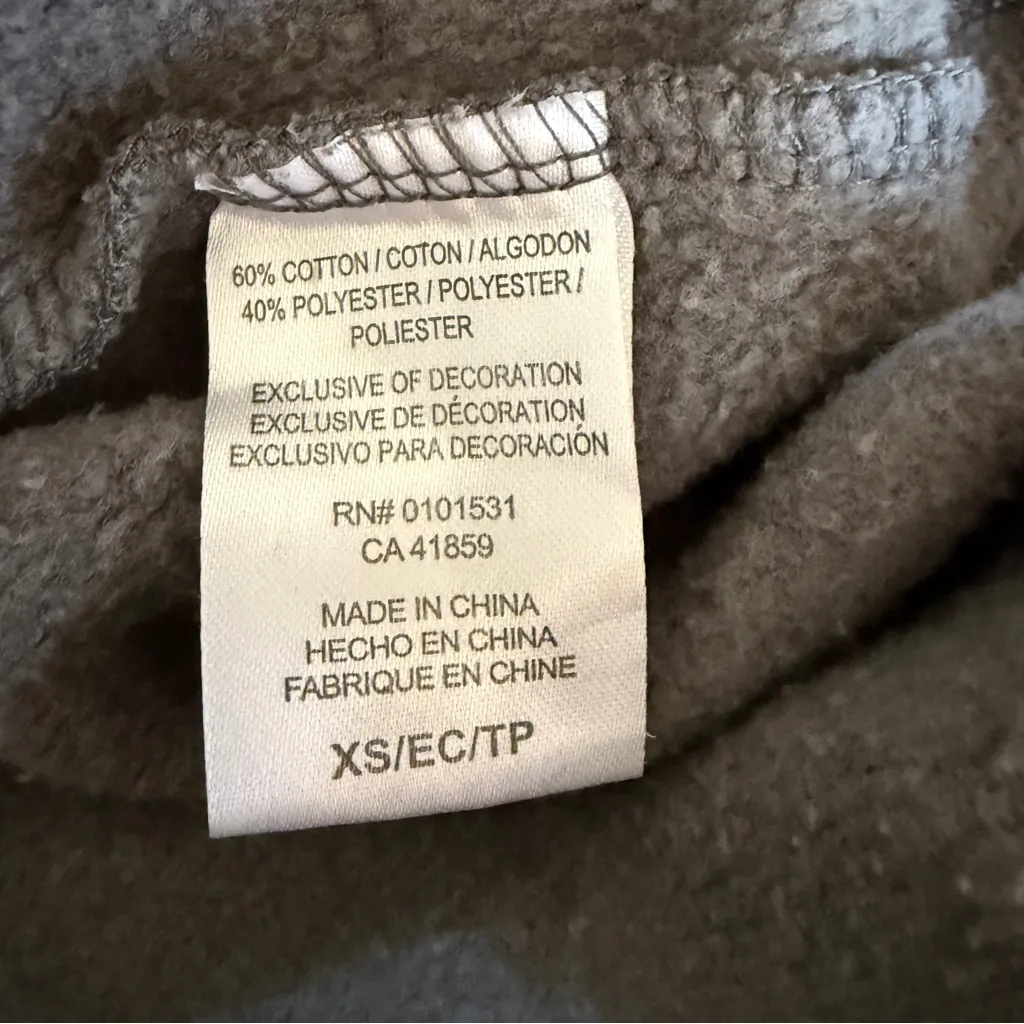 Strawberry Shortcake Sweatshirt with Bows – Retro Graphic Pullover – Size XS Gray - Image 8