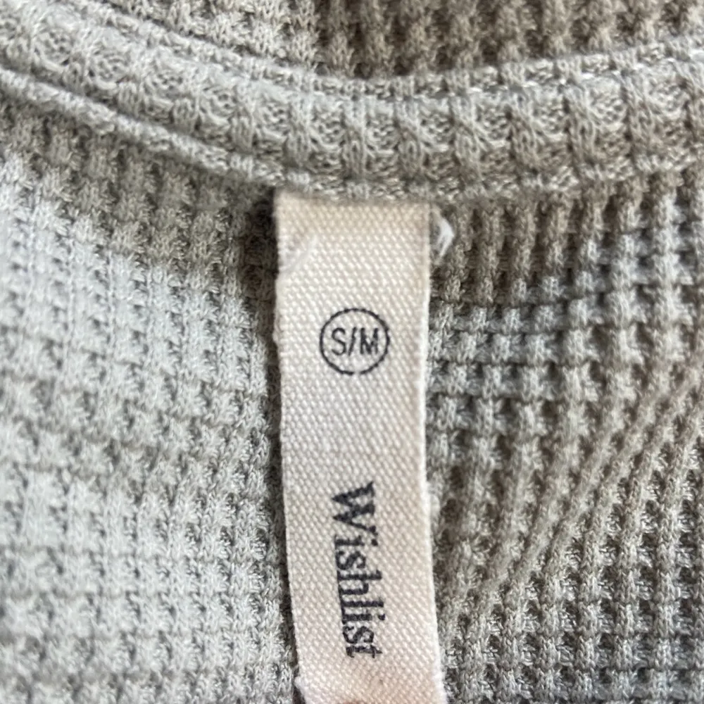 Wishlist  waffle shirt Gray Loose Small Medium - Image 2