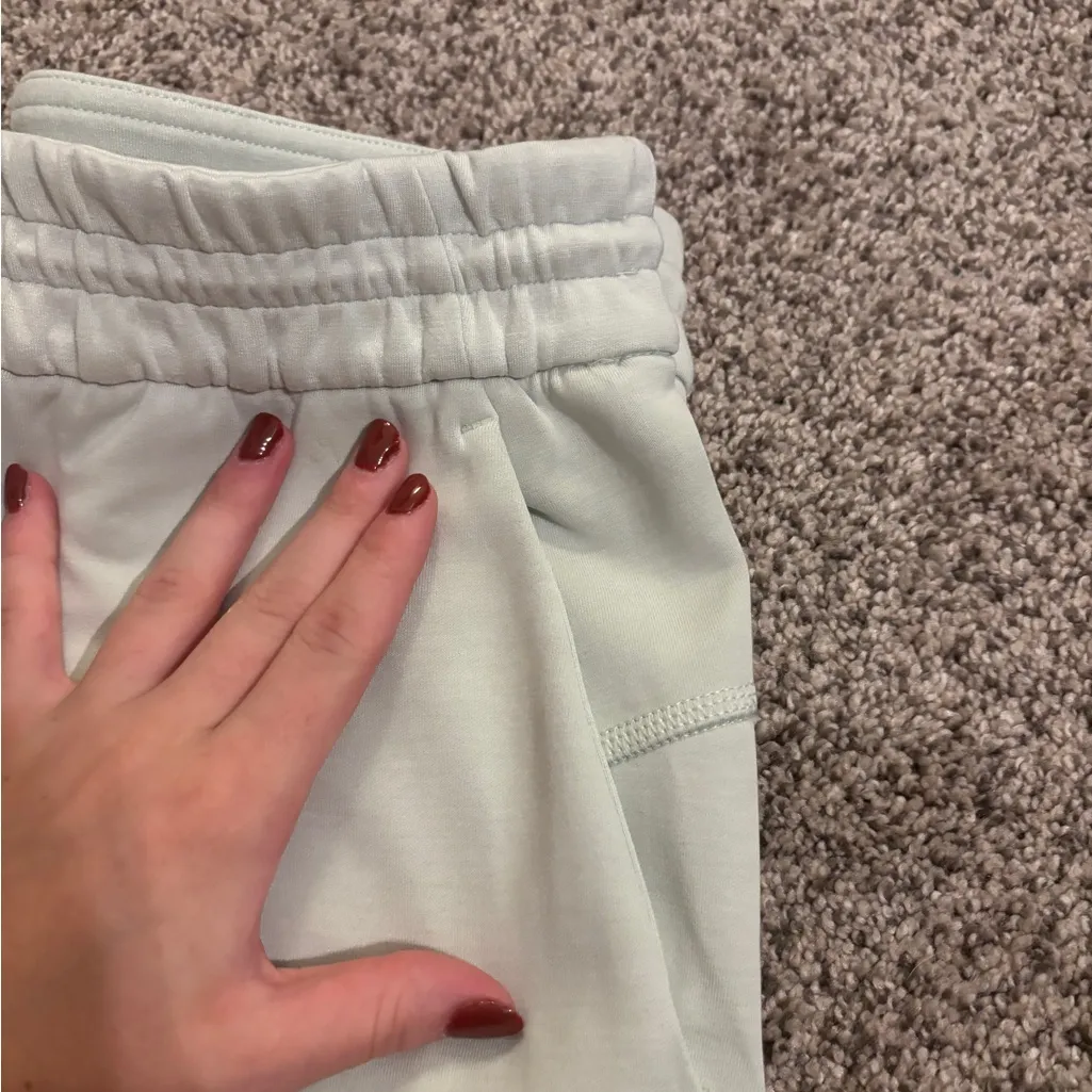 Lululemon Softstreme Pants - Image 3