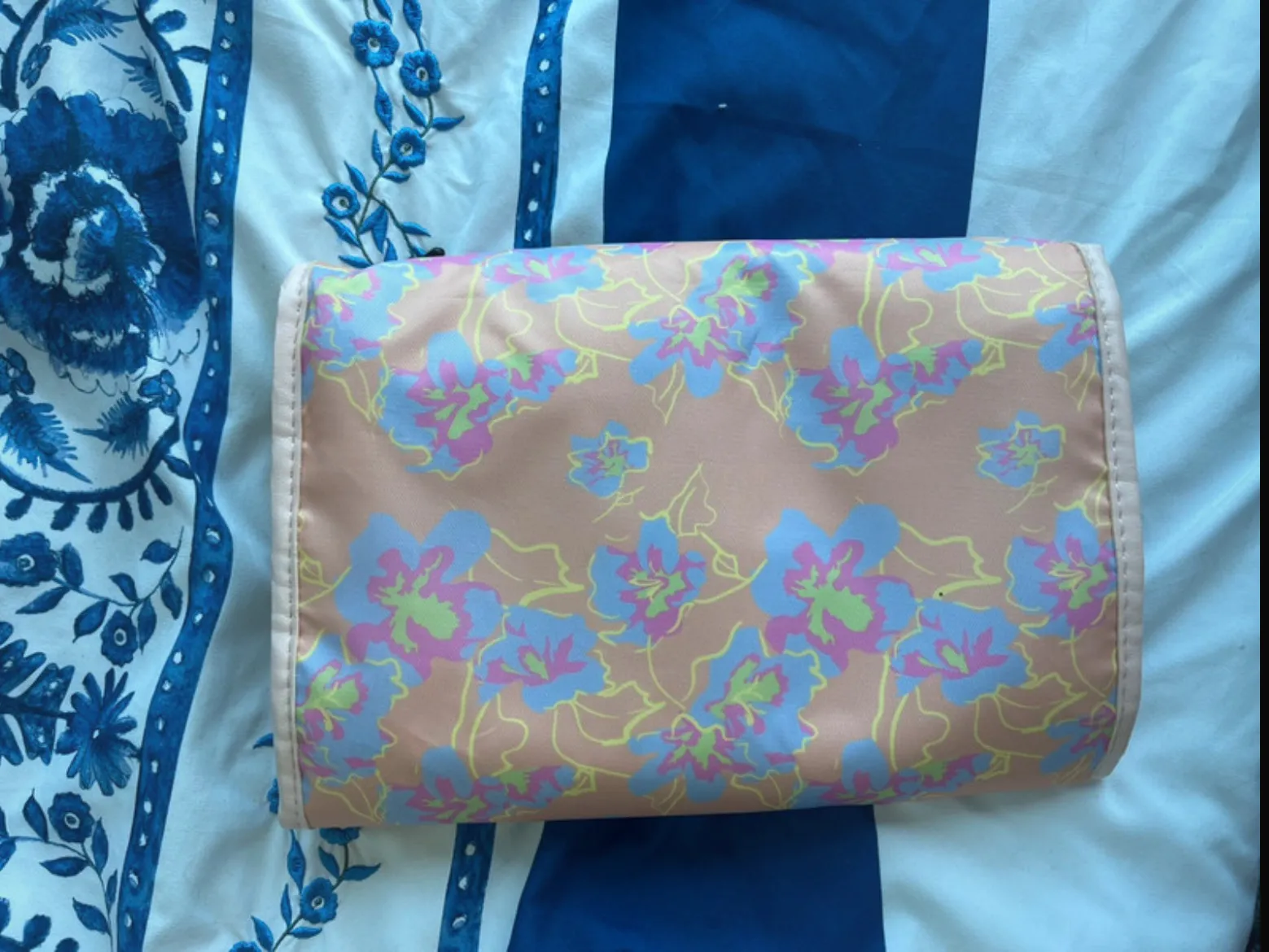 Nine West  Makeup Accessory Bag - Image 5