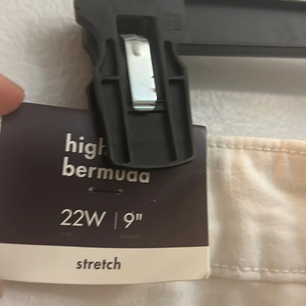 New Sz 22 - Bermuda- Women's Plus Size High-Rise Jean Shorts - Ava & Viv- White- - Image 7