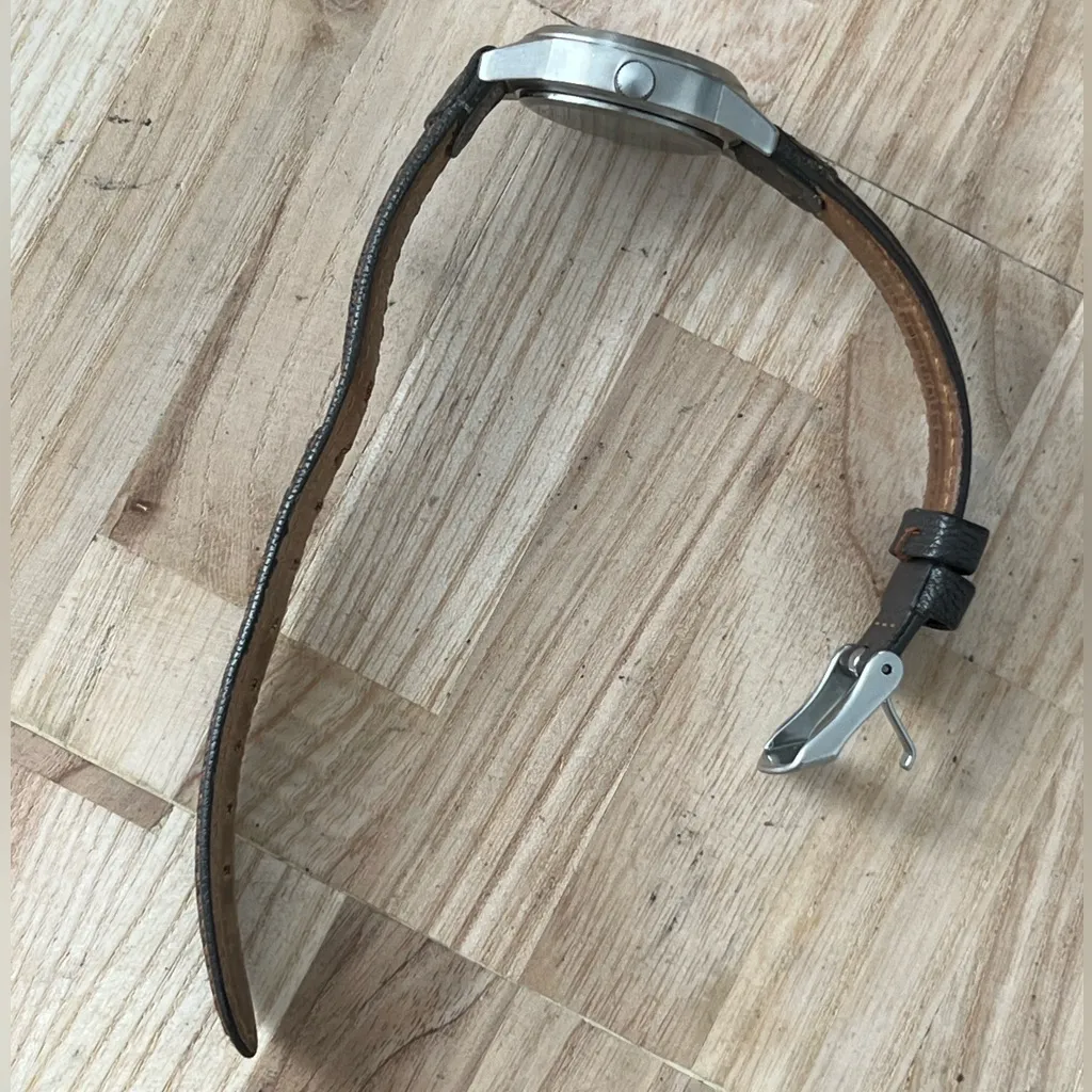 Timex Expedition Ladies Watch Indiglo Light-Up Dial Stainless Case Leather Strap - Image 6