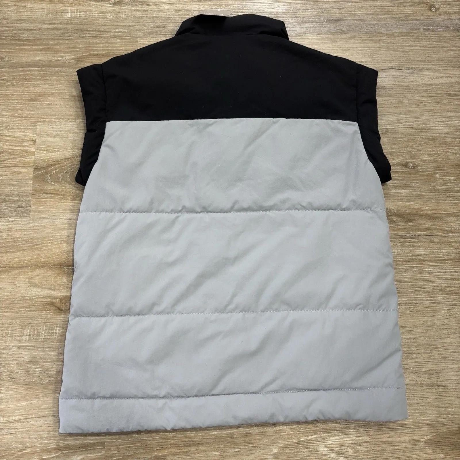 Everlane Puffer Vest Womens Size XS Nyle Quilted, Black & Gray Colorblock - Image 9