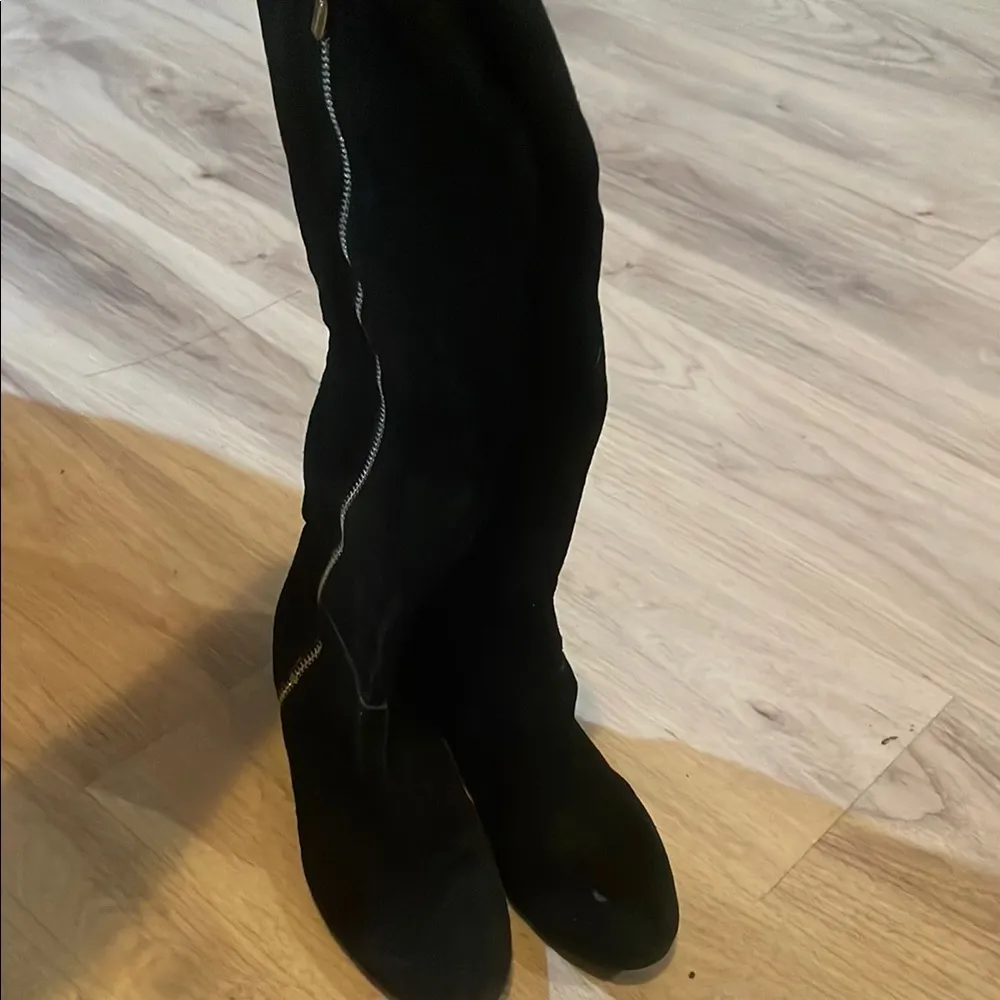 BCBG generation black suede knee high Women's Boots size 6.5 - Image 7