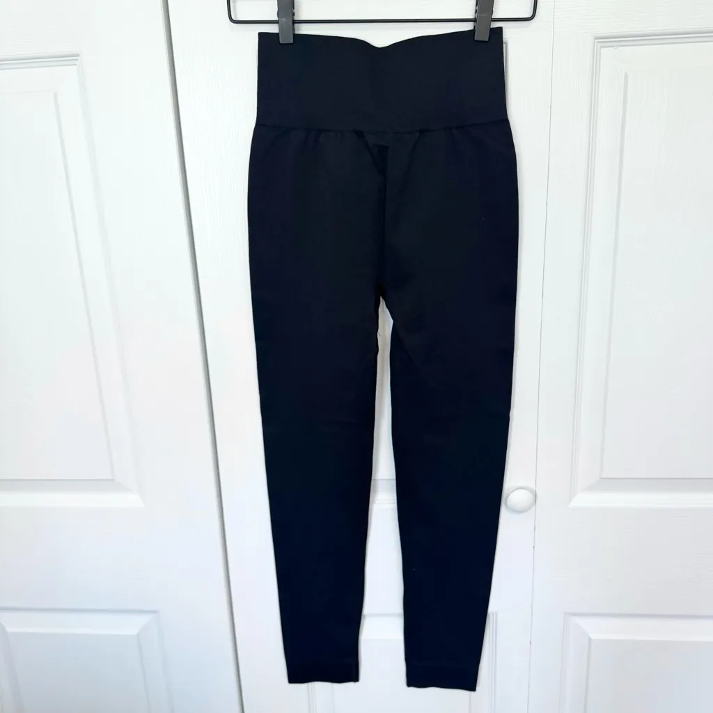 NWOT WeWoreWhat Black Athletic Pants Leggings SMALL - Image 3
