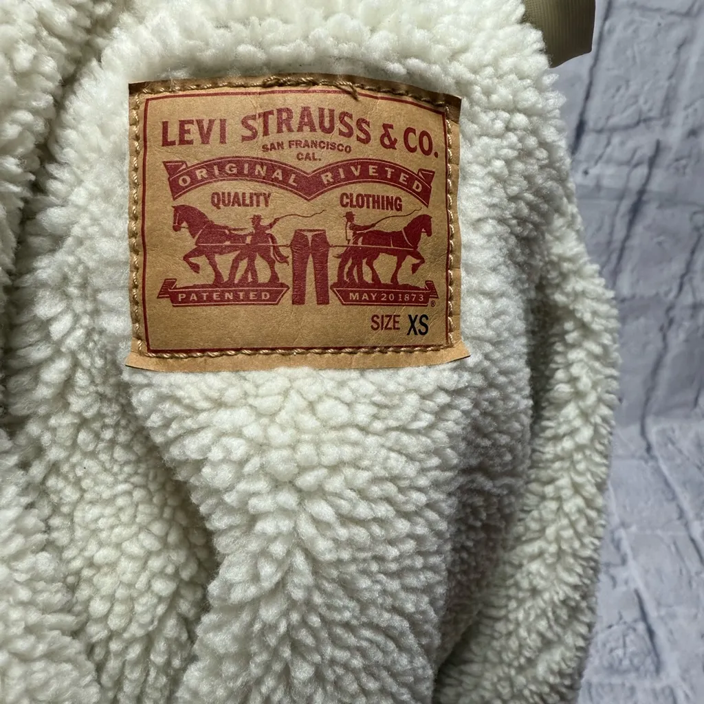 Levi's Charcoal Corduroy Sherpa Jacket - Image 3