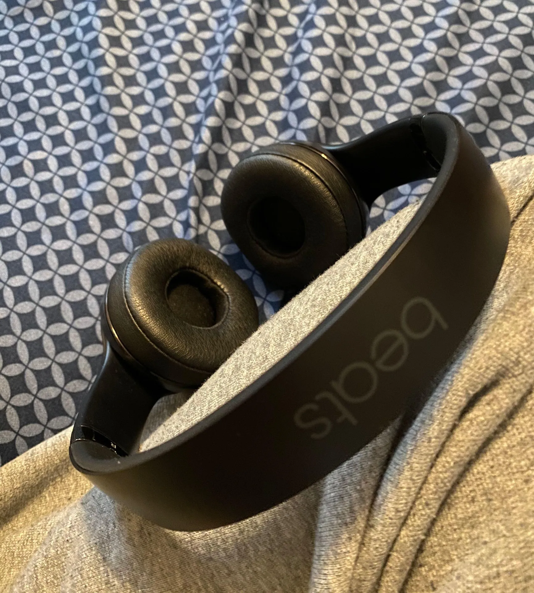 Beats by Dr. Dre Solo 3 Wireless - Image 2