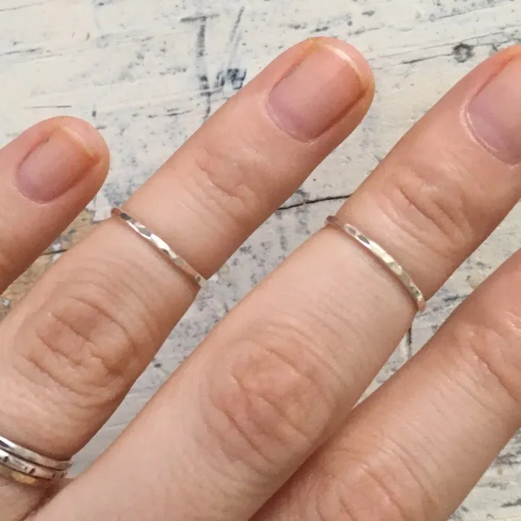 Handmade set of 2 sterling silver midi rings - Image 2