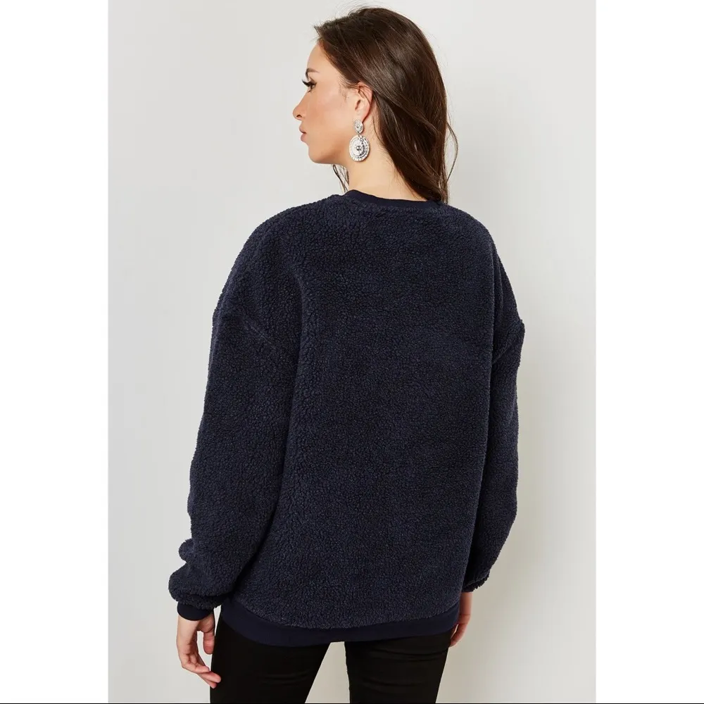 Topshop Lips Fuzzy Furry Crewneck Sweatshirt Pullover Sweater XS Dark Navy Blue - Image 2