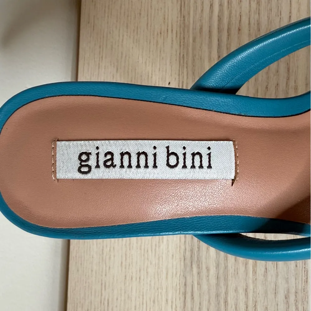 Gianni Bini Bement Leather Tubular Thong Dress Mules size 8 blue - Image 3