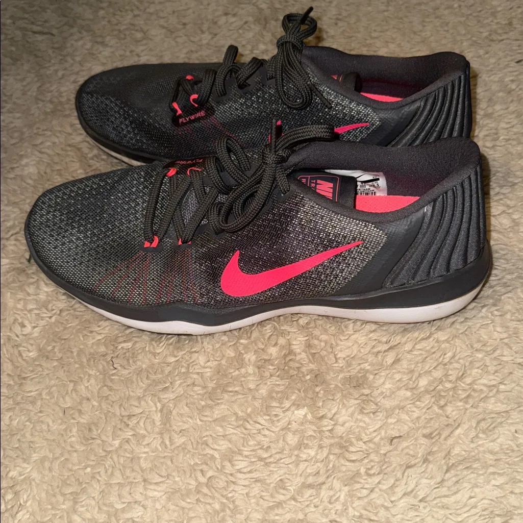 Women’s Nike Training Flex Supreme TR5 - Image 2