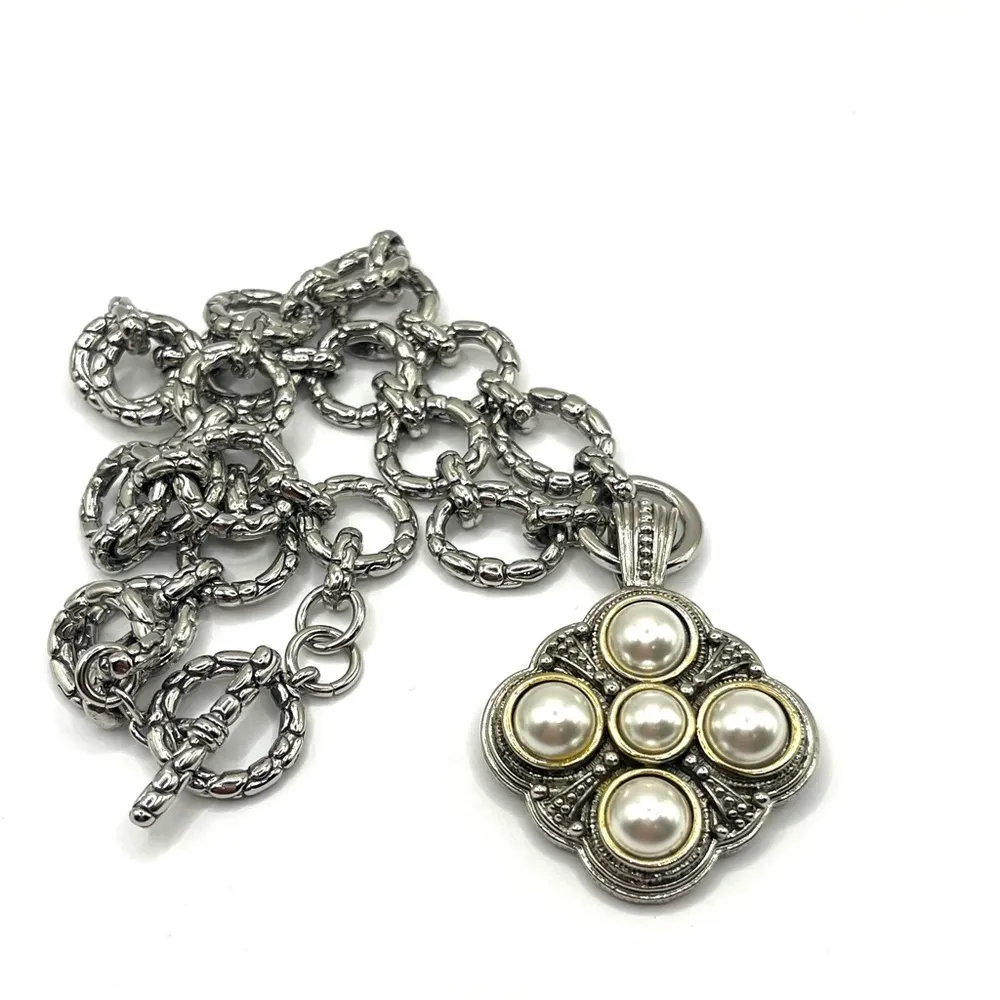 Chunky Necklace Elegant Silver and Pearl Pendant Removable Oversized Necklace - Image 15