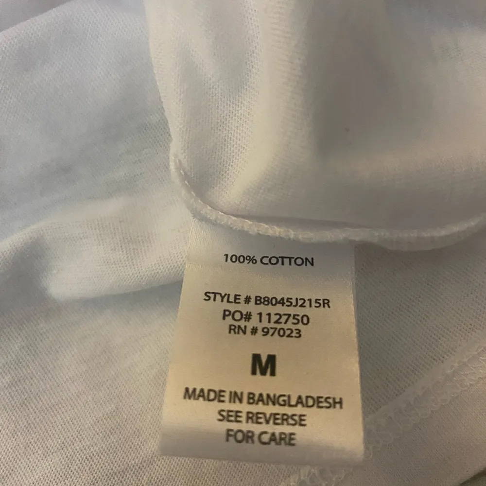 Yellowstone Women’s T Shirt Medium - Image 4