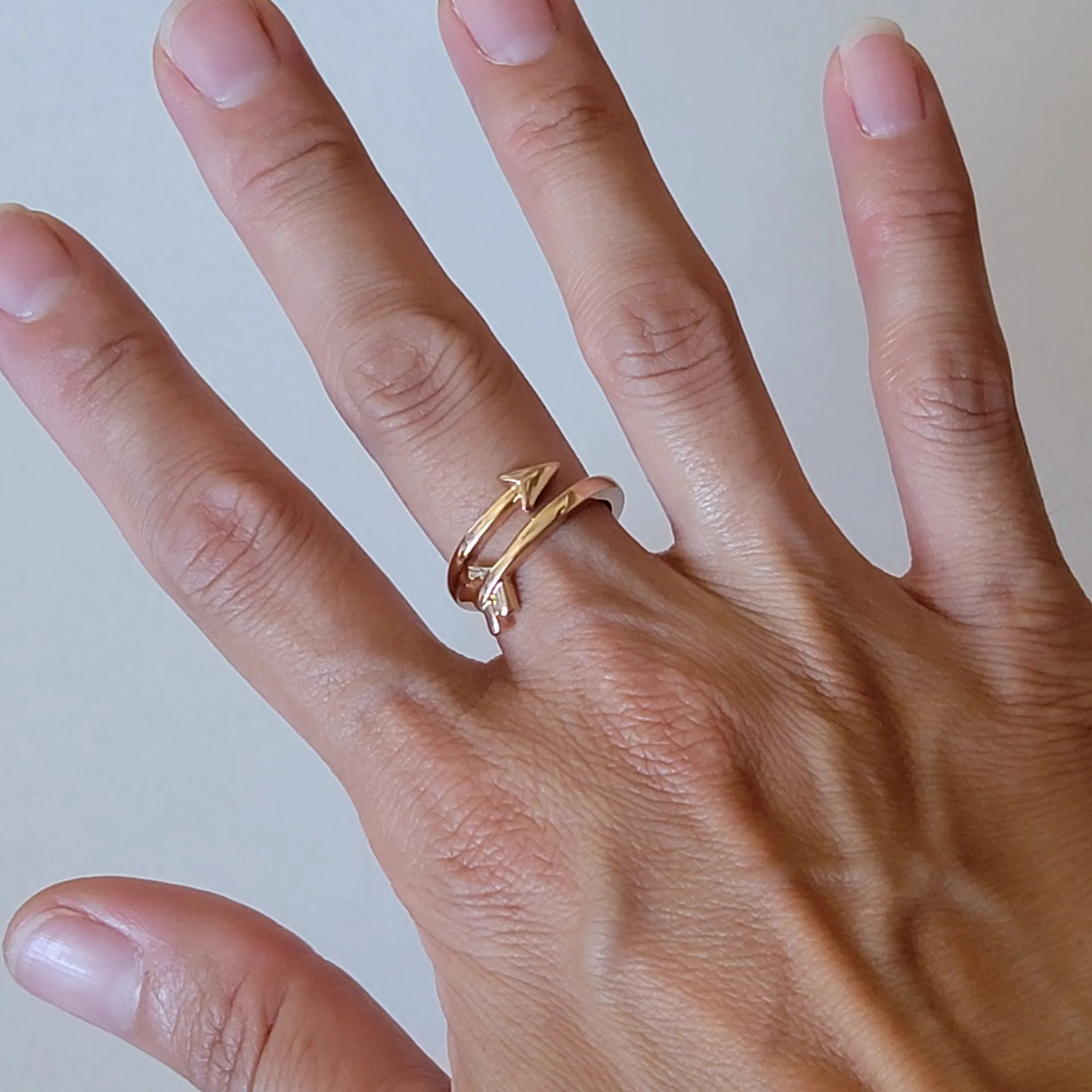 Juicy Couture Gold Arrow Ring - Image 7