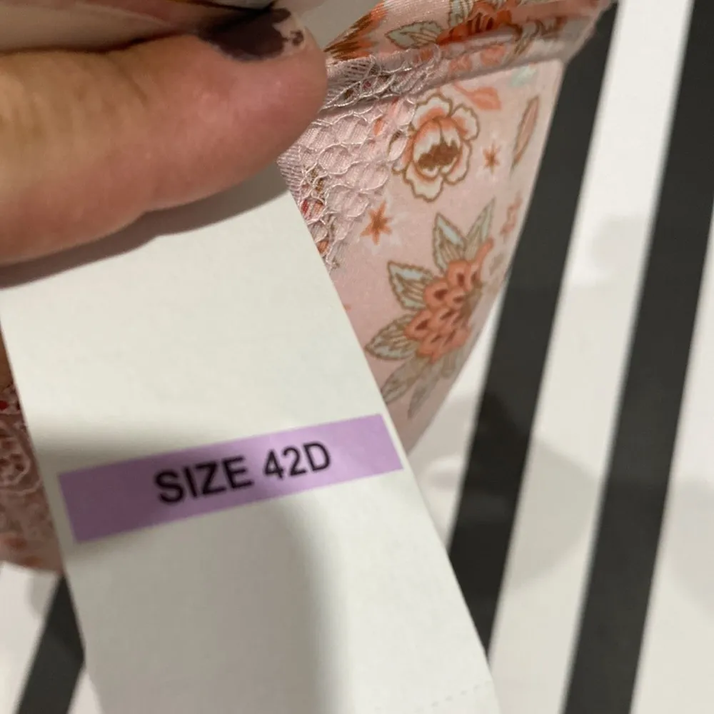 Jessica Simpson bra 42D New Floral lace pink padded throughout NEW‎ - Image 4