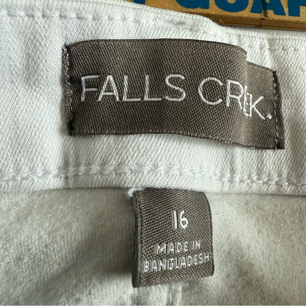 Falls Creek Women’s white Jeans size 16 stretch - Image 6