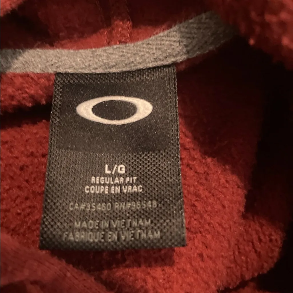 Oakley Burgundy Pullover Hoodie with Circular Logo - Image 3