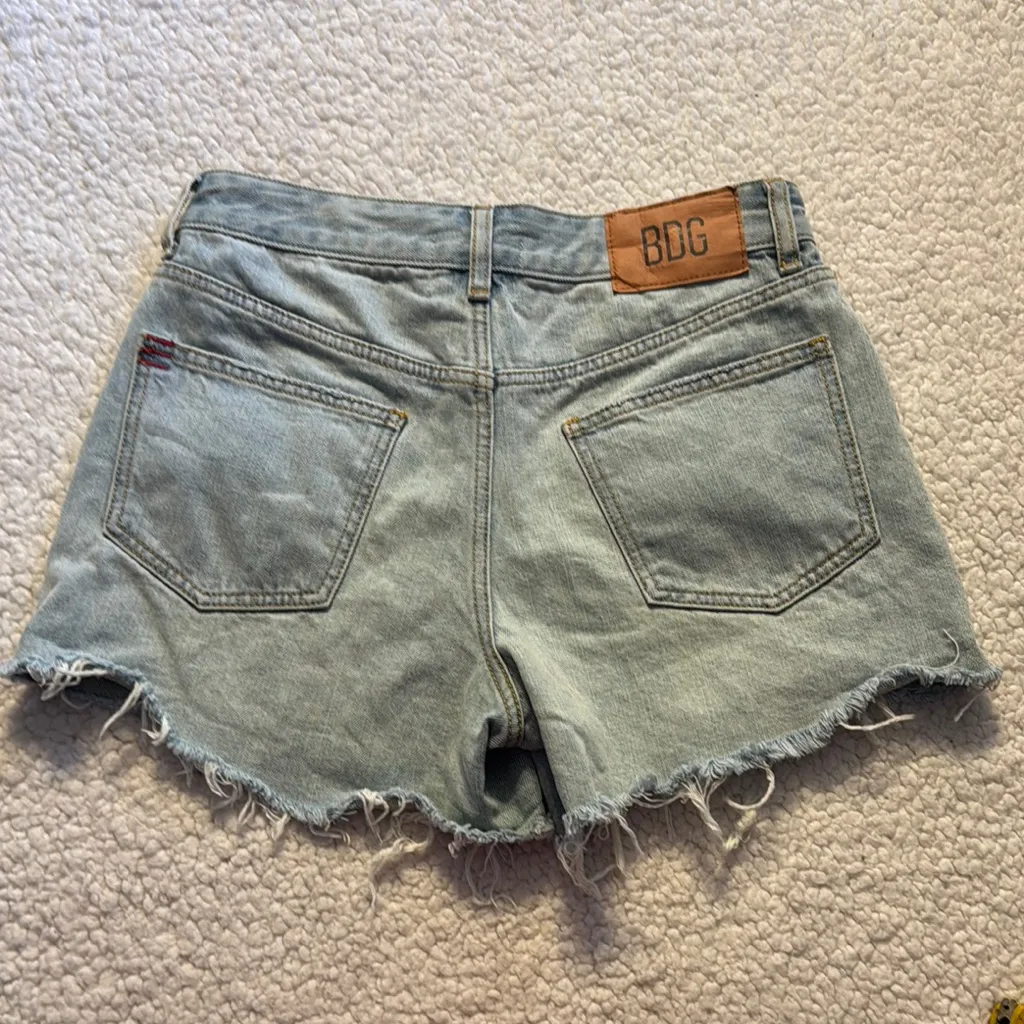 BDG Urban Outfitters Blue Jean Shorts Relaxed Fit Frayed Hem - Image 4