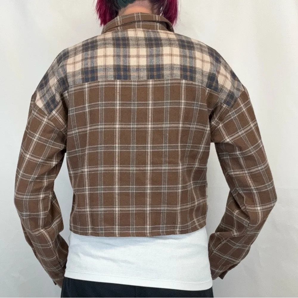 Love Notes Women's Cropped Mixed Patchwork Flannel Shirt L LG Large Brown Grey - Image 2