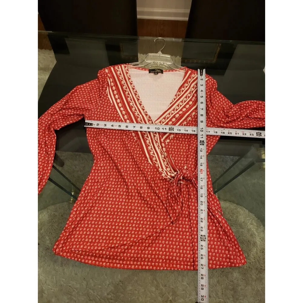 Suzanne Betro Women's Red Polyester Casual V-Neck Long Sleeve Sweater Size Large - Image 10