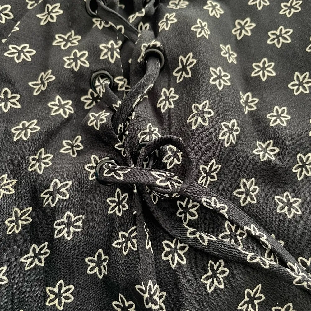 Flynn Skye  Presley black ditsy floral tie up side & slit maxi skirt, size S - Image 11