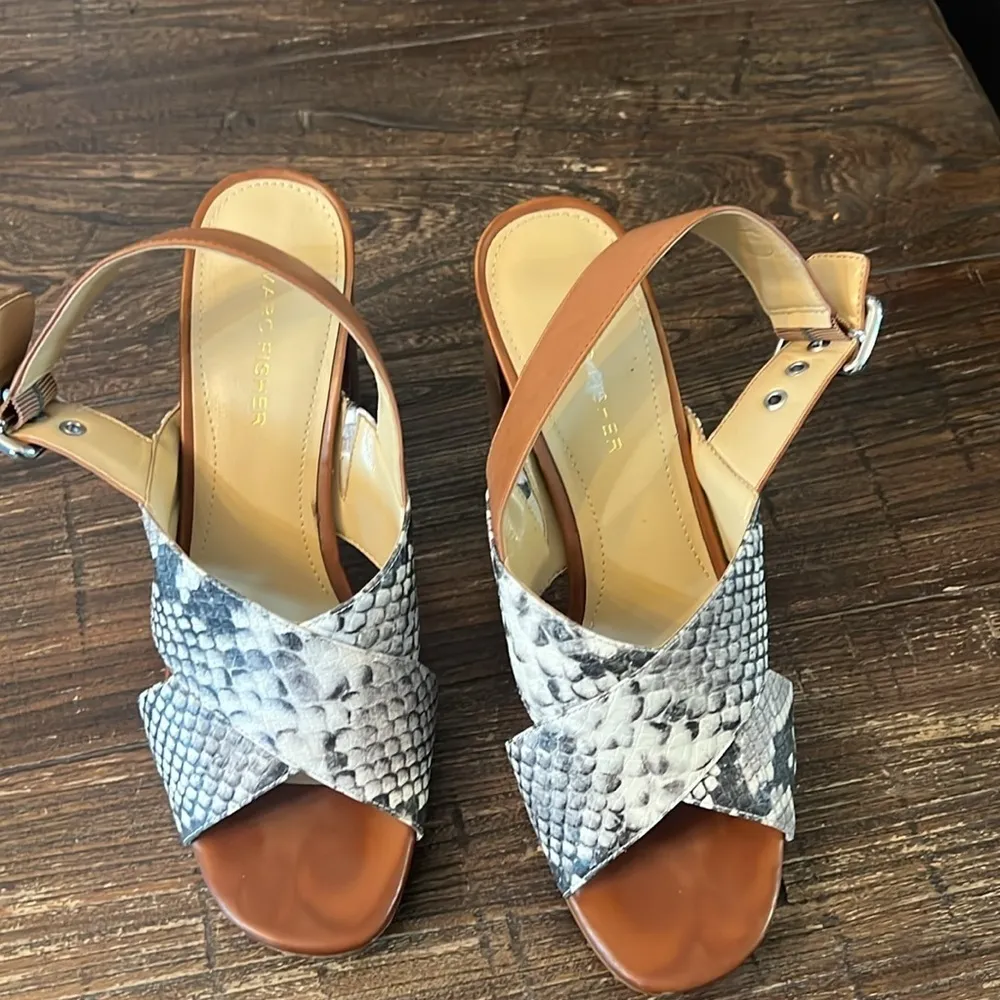 Marc Fisher Snake Print Leather Block Heel Sandals Size 8 Criss Cross Brown Boho - Image 2