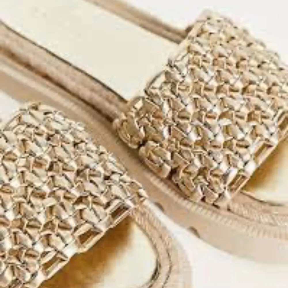 ASOS DESIGN Jupiter woven espadrille in gold - Image 4