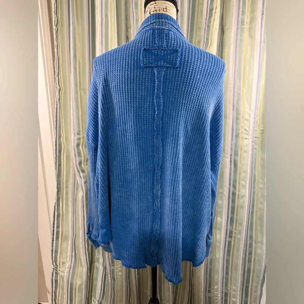 Zenana Ladies Waffle Knit Cropped Scallop Front L/S Shirt Jacket Blue Sz Lg/XL - Image 7