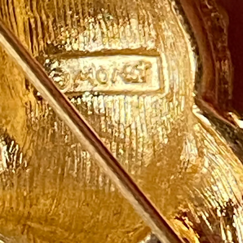 Monet Leaping Frog Gold Tone Brooch Pin. Hombre green rhinestones - Image 6