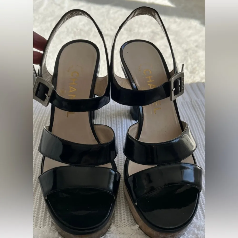 Strappy Heels Vintage Lucite 2001 Black Patent Leather US6/ 36 - Image 2