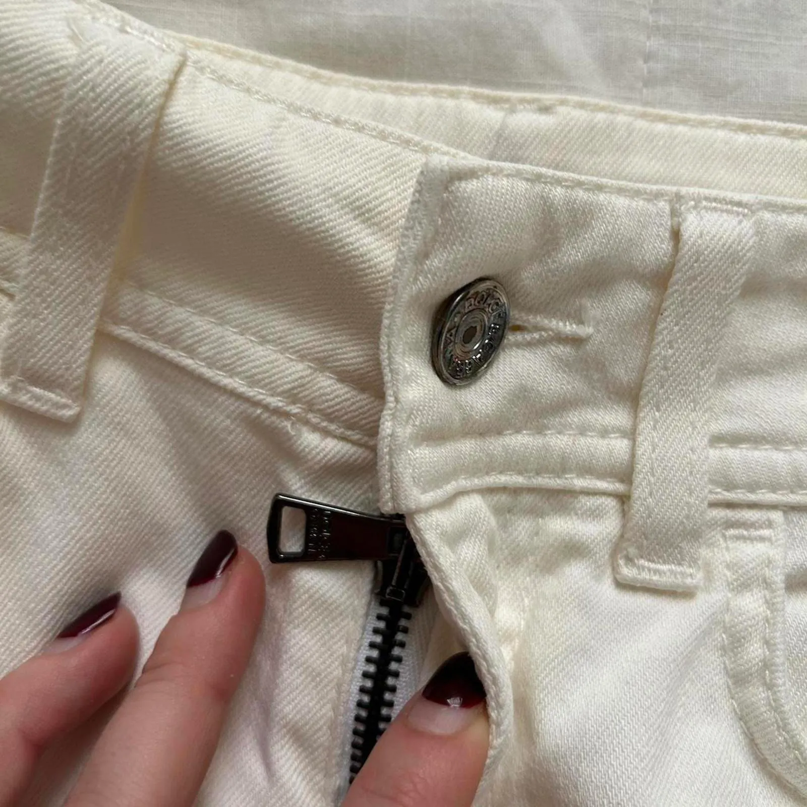 Dolce & Gabbana Y2K White low-rise semi boot jeans with metal back patch - Image 2