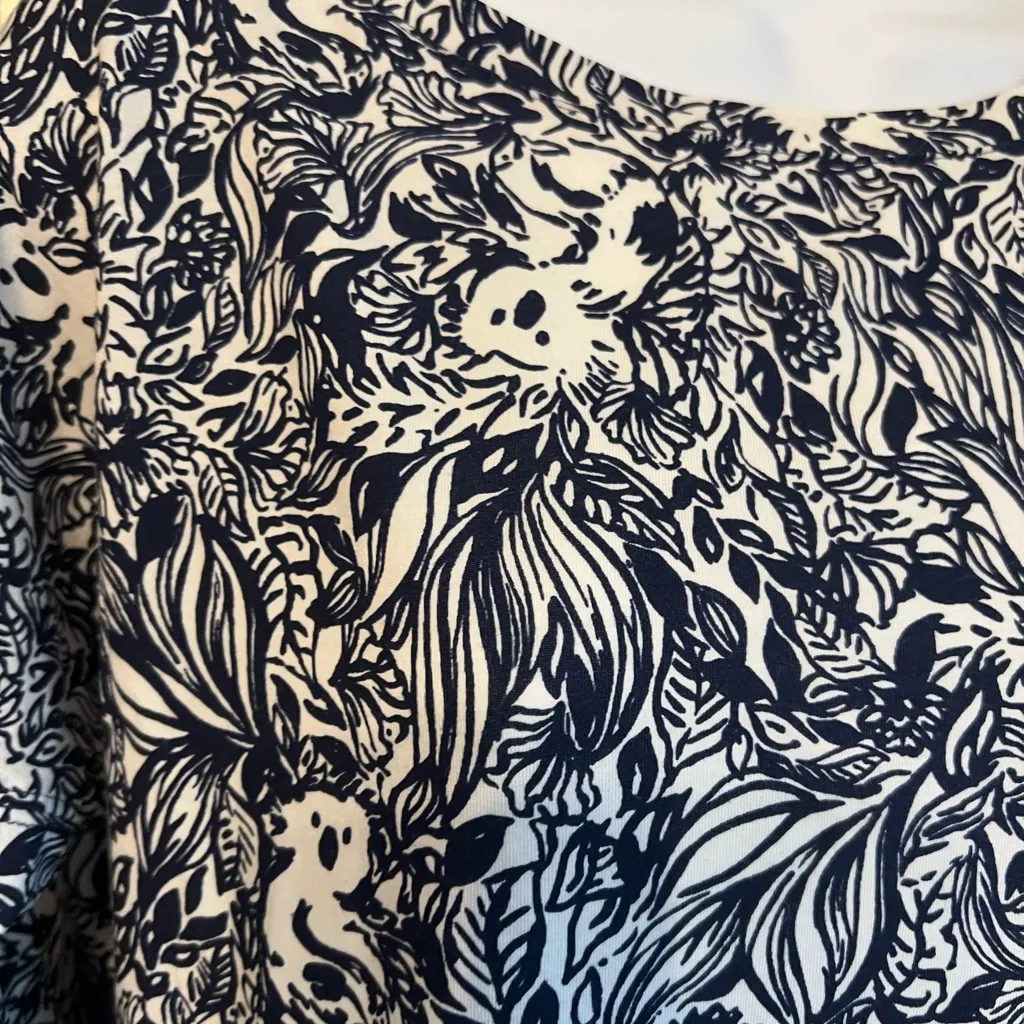 Lilly Pulitzer Luxletic Finn Top with Koala Print in Navy and White Size XS - Image 3